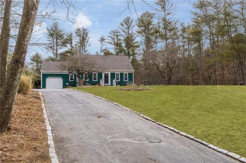 198 Richmond Townhouse Rd, Richmond, RI 02812