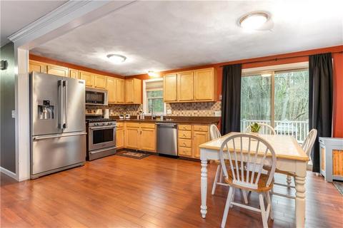 7 Jade Rd, Coventry, RI 02816 photo 9