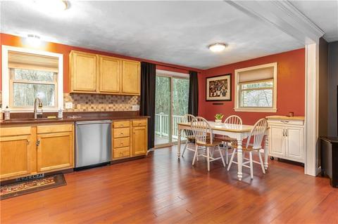 7 Jade Rd, Coventry, RI 02816 photo 8