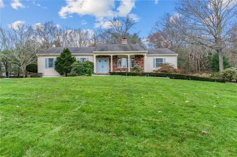 175 Woodville Alton Rd, Hopkinton, RI 02832