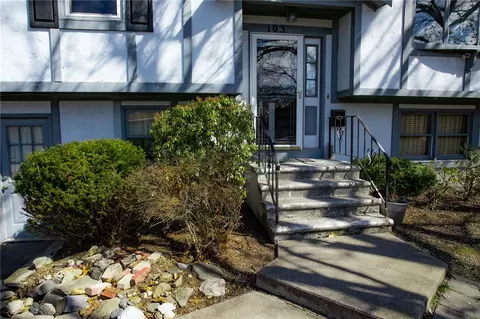103 Dawn Blvd, Woonsocket, RI 02895 photo 4