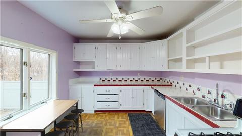 33 Rodman St, Woonsocket, RI 02895 photo 4