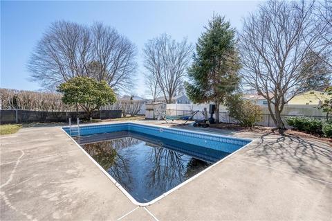 135 Patton Rd, Woonsocket, RI 02895 photo 15