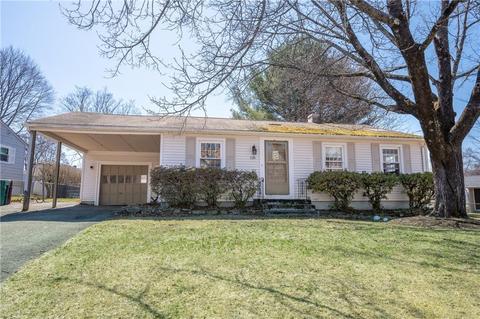 135 Patton Rd, Woonsocket, RI 02895 photo 1