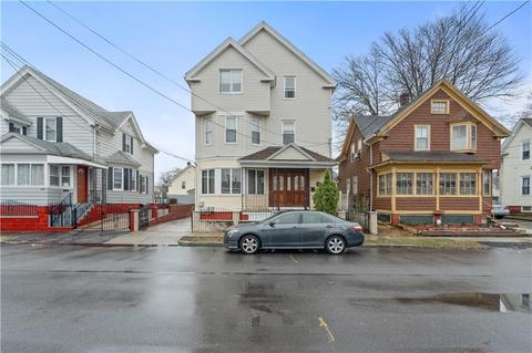 264 Ohio Ave, Providence, RI 02905