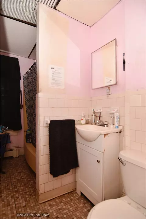 84 Asylum St, Woonsocket, RI 02895 photo 33