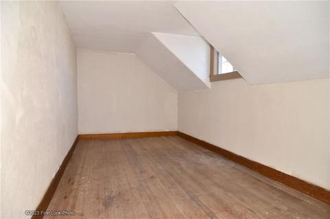 84 Asylum St, Woonsocket, RI 02895 photo 34
