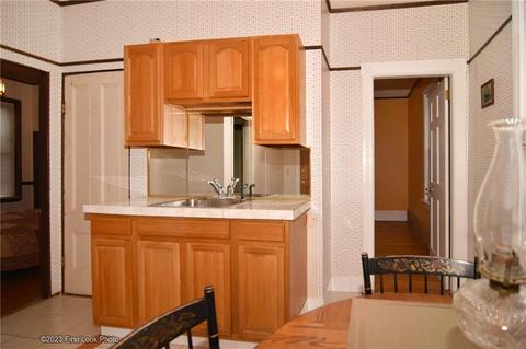 432 Park Ave, Woonsocket, RI 02895 photo 9