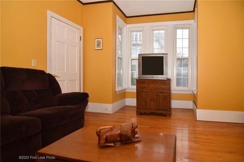 432 Park Ave, Woonsocket, RI 02895 photo 5