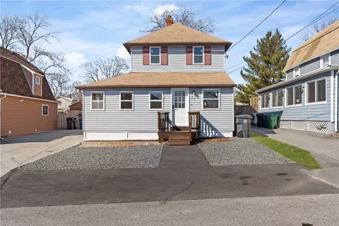 27 Wilcox St, Warwick, RI 02889 photo 2