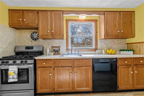 100 Lockhaven Rd, Warwick, RI 02889 photo 14