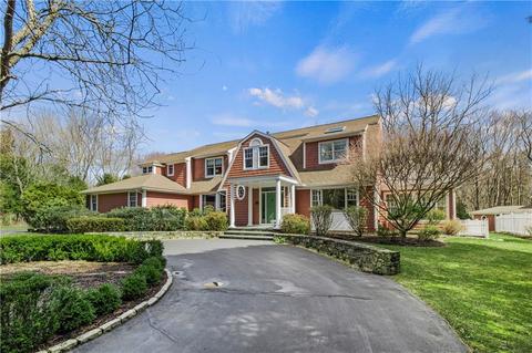 128 Pheasant Dr, East Greenwich, RI 02818