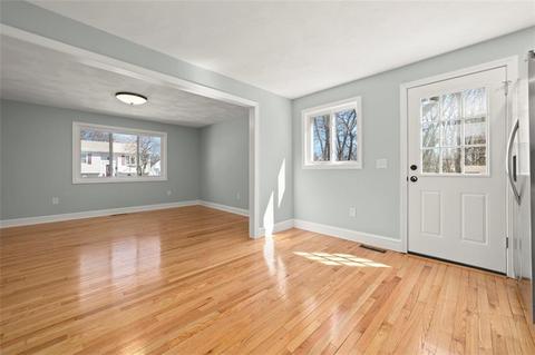 4 Glendale Ave, Warwick, RI 02889 photo 8