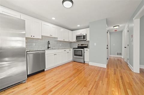 4 Glendale Ave, Warwick, RI 02889 photo 6