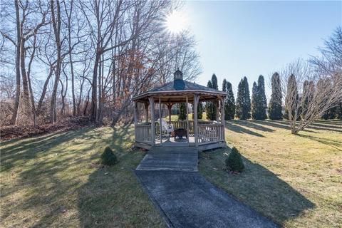 27 Nichols Ln, Westerly, RI 02891 photo 6