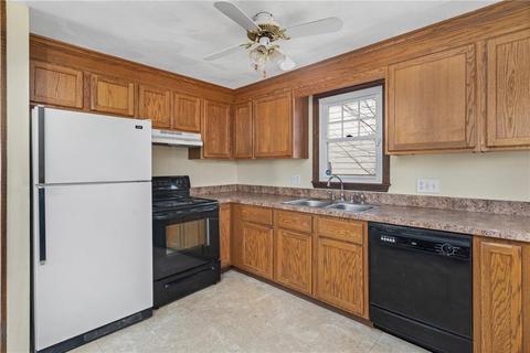 73 Laurier St, Woonsocket, RI 02895 photo 8