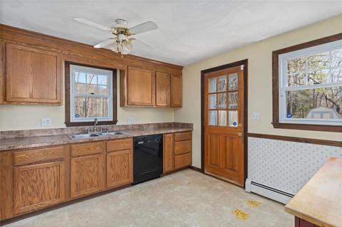 73 Laurier St, Woonsocket, RI 02895 photo 7