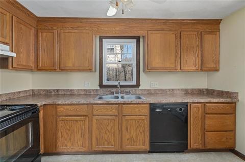 73 Laurier St, Woonsocket, RI 02895 photo 9