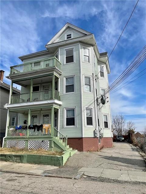 15 Julian St, Providence, RI 02909