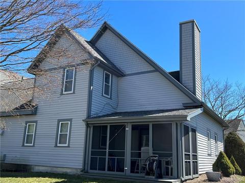 6 Captains Dr, Westerly, RI 02891 photo 4