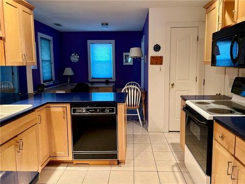 6 Captains Dr, Westerly, RI 02891 photo 12