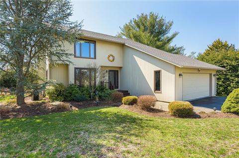 20 W Bay Dr, Narragansett, RI 02882