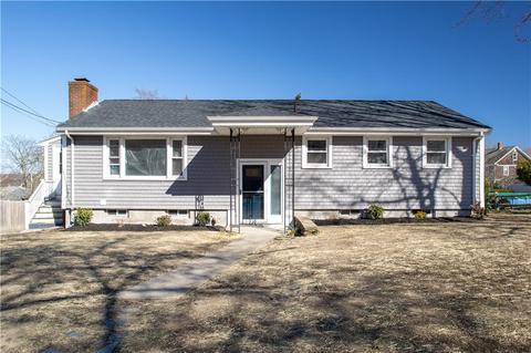 71 Everett St, Middletown, RI 02842 photo 1