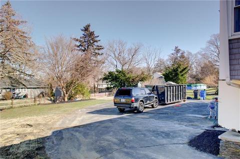 71 Everett St, Middletown, RI 02842 photo 6