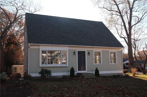 38 Birch Glen Ave, Warwick, RI 02886