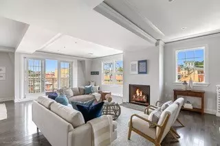 10 Brown Howard #303, Newport, RI 02840