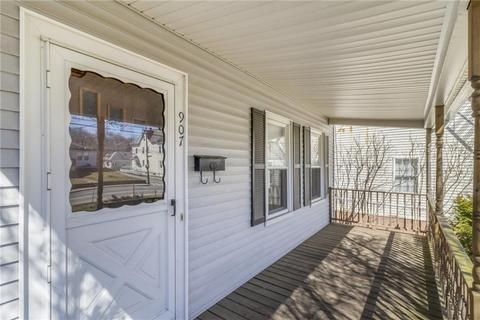 907 Park Ave, Woonsocket, RI 02895 photo 5
