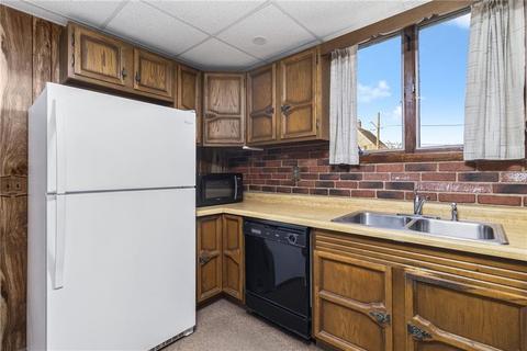 907 Park Ave, Woonsocket, RI 02895 photo 14