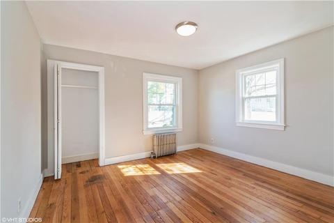 7 Dion Ave, Coventry, RI 02816 photo 4