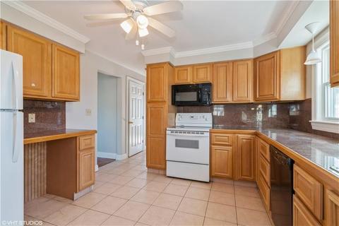 7 Dion Ave, Coventry, RI 02816 photo 3