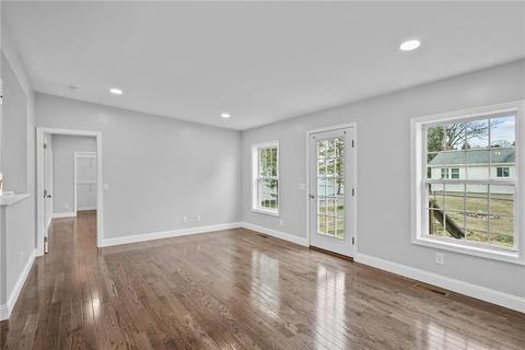 3 Doreen Dr, Westerly, RI 02891 photo 5