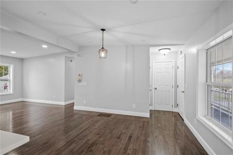 3 Doreen Dr, Westerly, RI 02891 photo 4