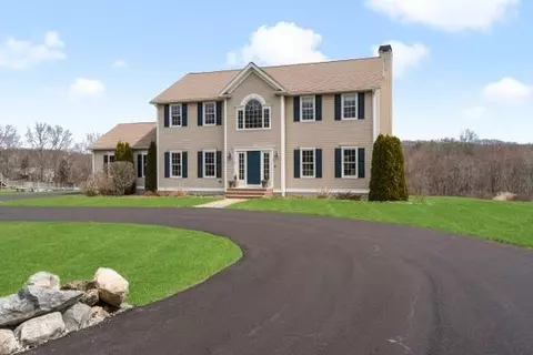 919 Seven Mile Rd, Cranston, RI 02921