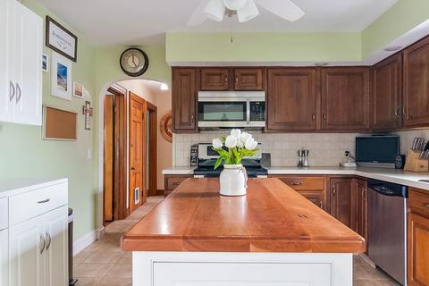 16 Harrison Ave, Westerly, RI 02891 photo 8
