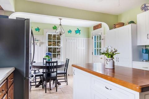 16 Harrison Ave, Westerly, RI 02891 photo 7