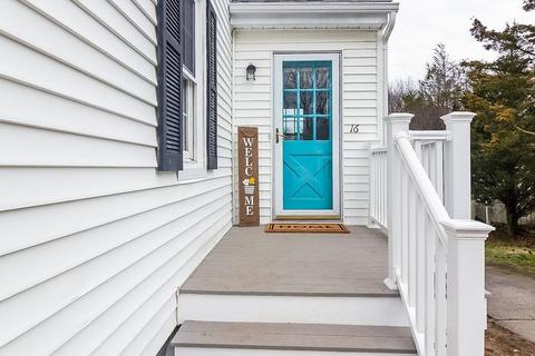16 Harrison Ave, Westerly, RI 02891 photo 4