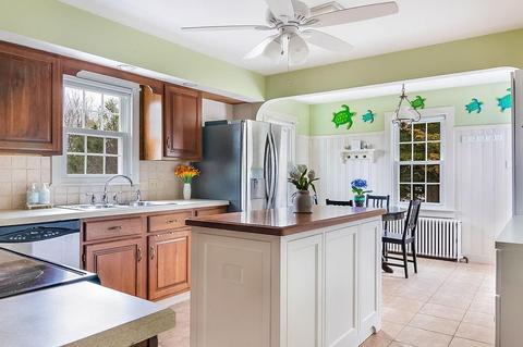 16 Harrison Ave, Westerly, RI 02891 photo 9
