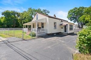 331 Olive St, Woonsocket, RI 02895 photo 25