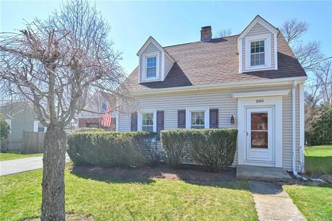 200 Old Mendon Rd, Cumberland, RI 02864