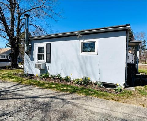 20 Maple Leaf Rd, Burrillville, RI 02826 photo 4