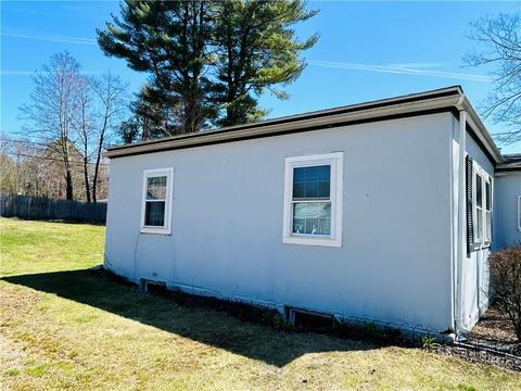20 Maple Leaf Rd, Burrillville, RI 02826 photo 3