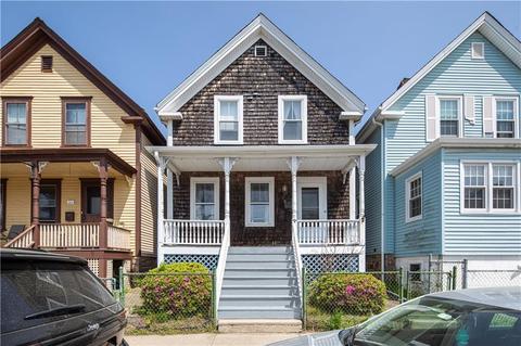 674 Thames St, Newport, RI 02840