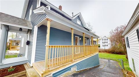 216 Farm St, Woonsocket, RI 02895 photo 3