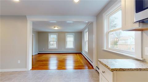 216 Farm St, Woonsocket, RI 02895 photo 8