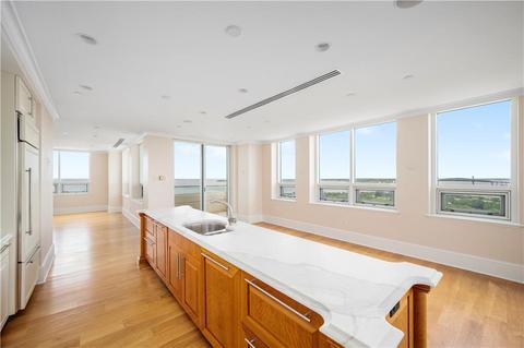 1 Tower Dr #2105, Portsmouth, RI 02871