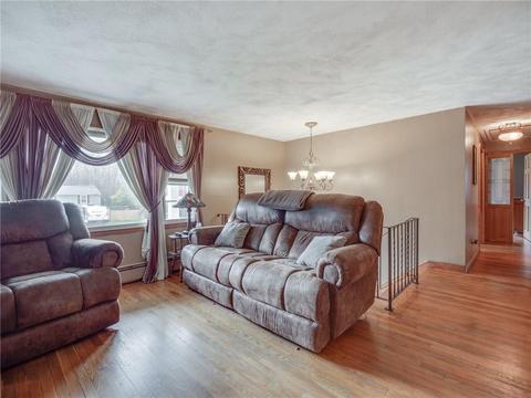 9 Hickory Rd, Coventry, RI 02816 photo 6